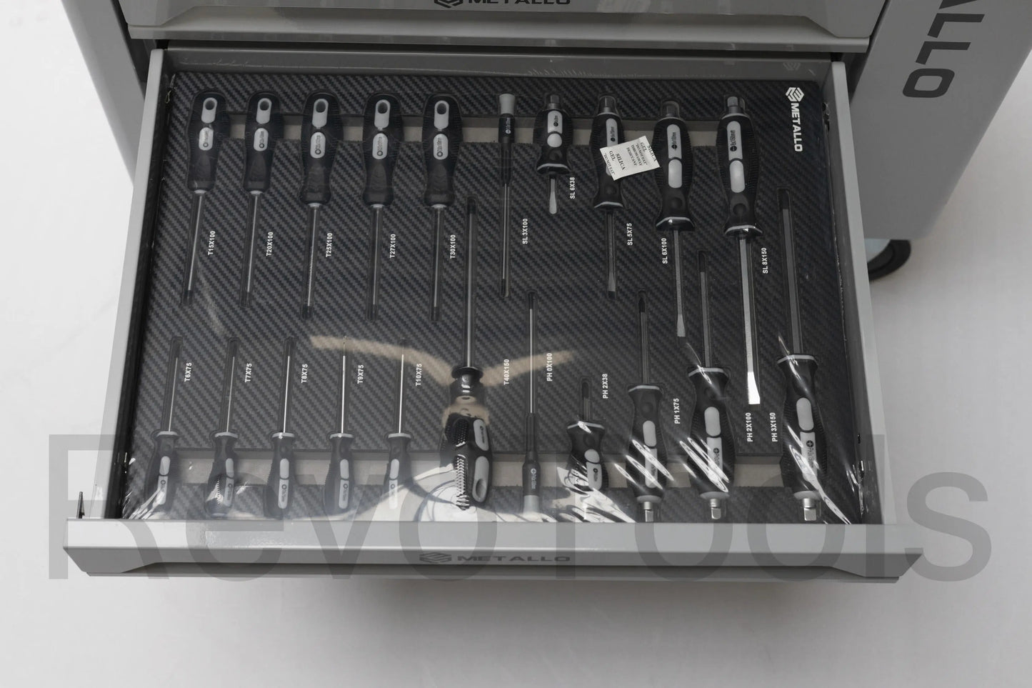 1 Metallo Gereedschapswagen | Doppen 1/4 3/8 1/2 , steeksleutels , Moment sleutel , Remzuig terugstel inlay| 8 Lades gevuld Revotools